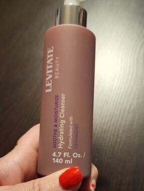 Levitate Beauty Hydrating Cleanser - Mauve Pink Bottle